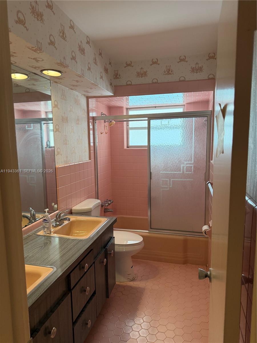 3140 Hollywood Blvd Hollywood, FL 33021