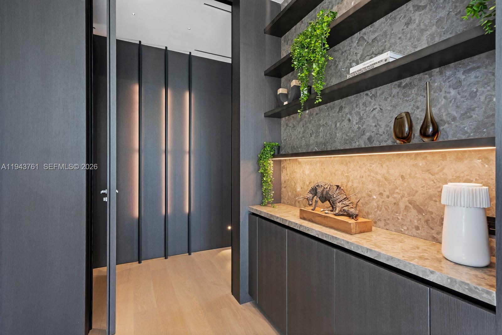 217 E Rivo Alto Dr Miami Beach, FL 33139