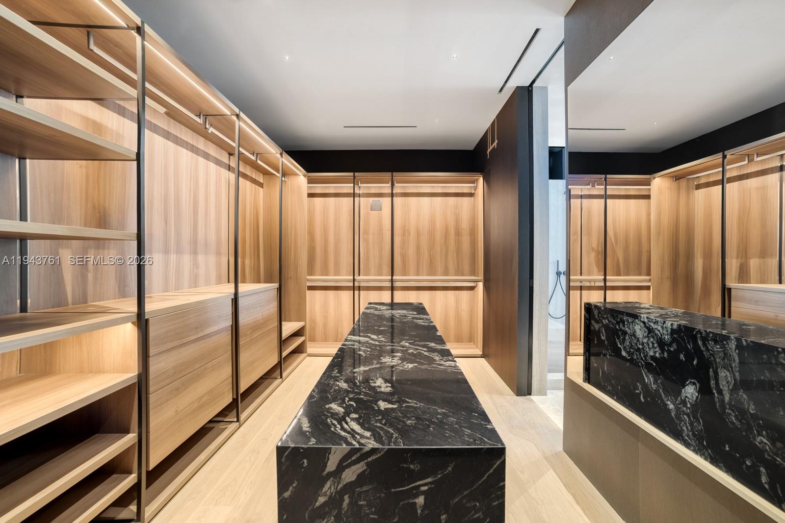 217 E Rivo Alto Dr Miami Beach, FL 33139