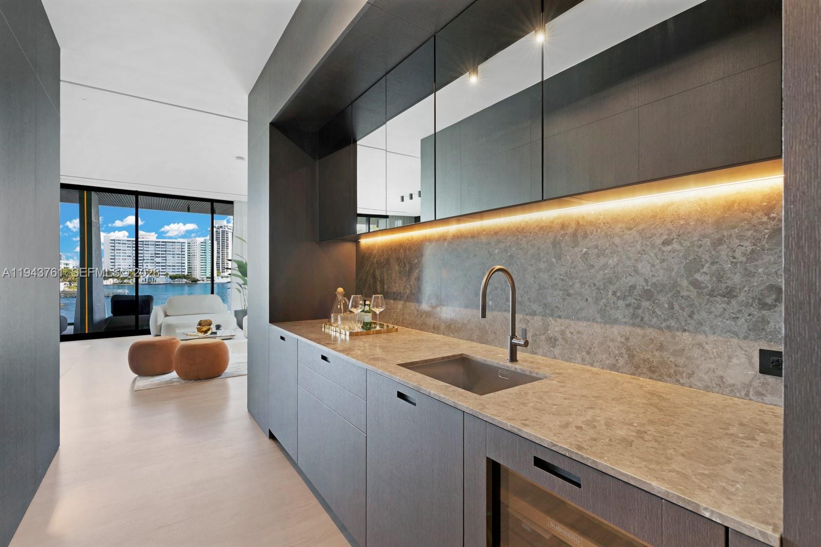 217 E Rivo Alto Dr Miami Beach, FL 33139