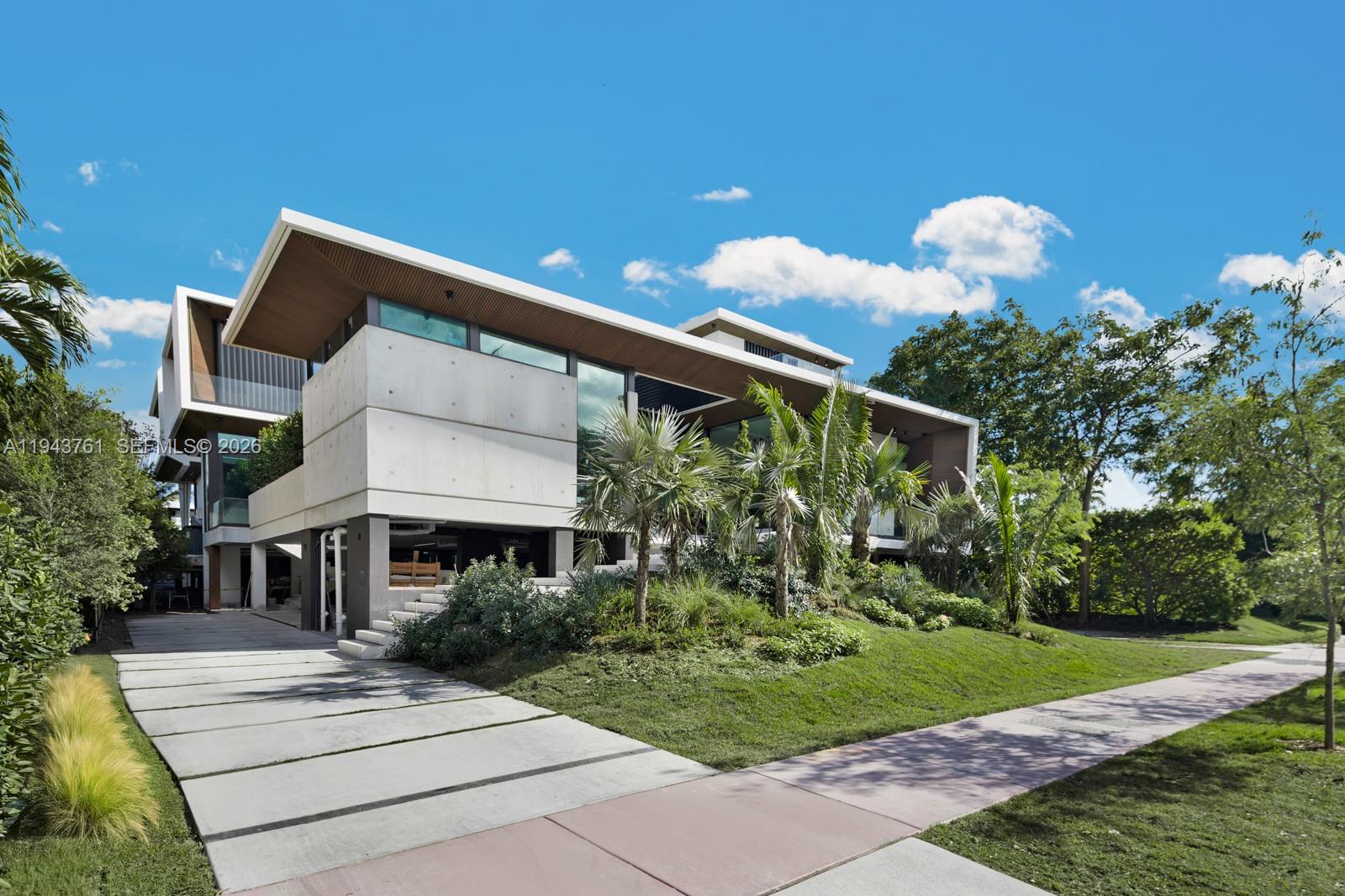 217 E Rivo Alto Dr Miami Beach, FL 33139