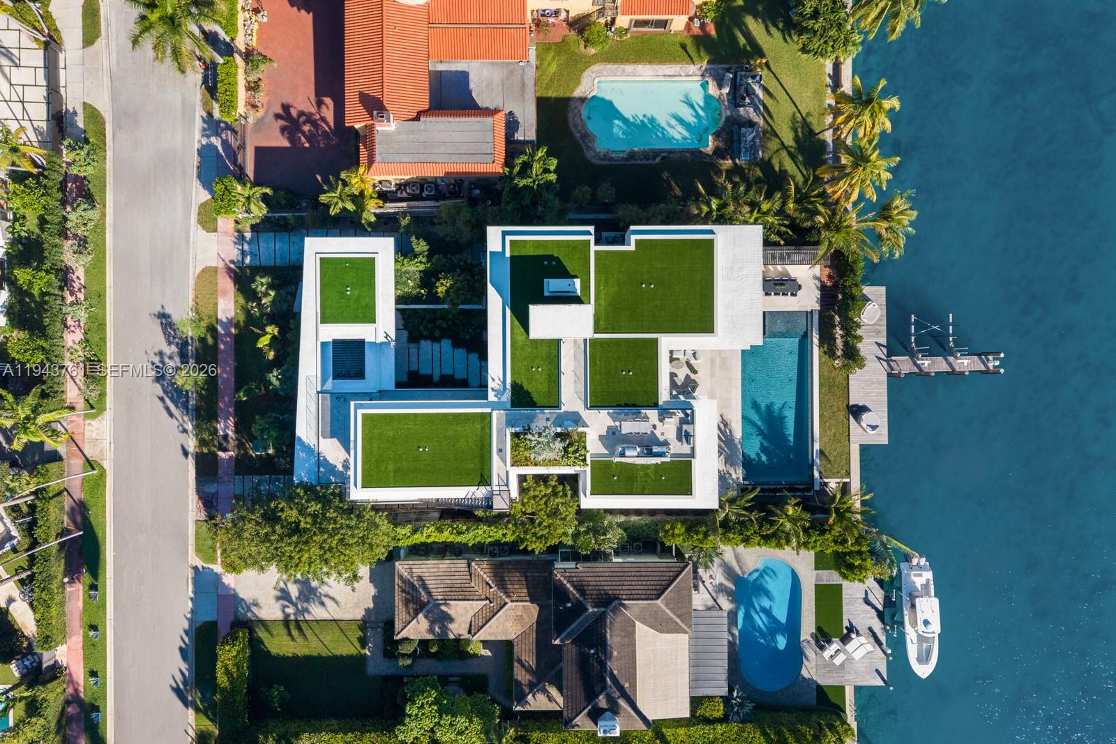 217 E Rivo Alto Dr Miami Beach, FL 33139