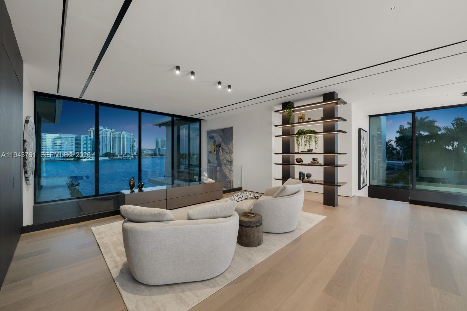 217 E Rivo Alto Dr Miami Beach, FL 33139