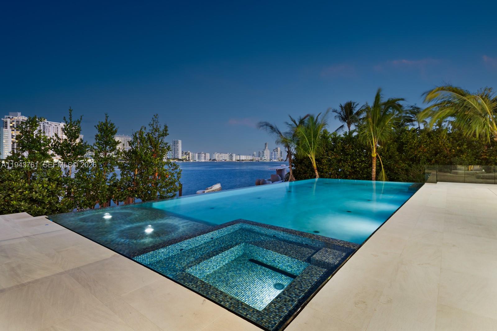 217 E Rivo Alto Dr Miami Beach, FL 33139