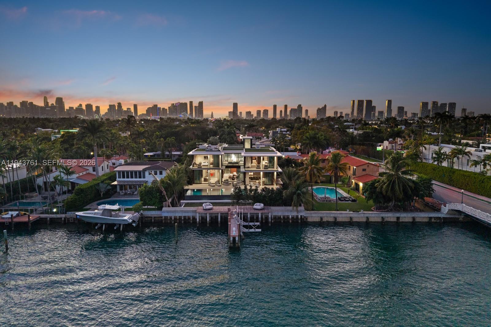 217 E Rivo Alto Dr Miami Beach, FL 33139