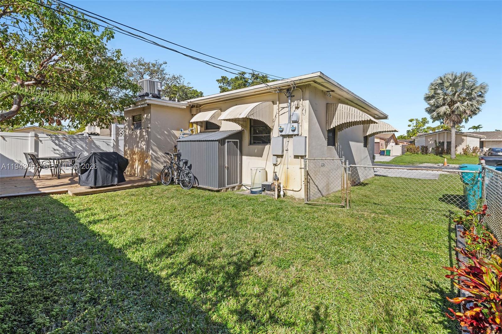 206 SE 5th St #. Dania Beach, FL 33004