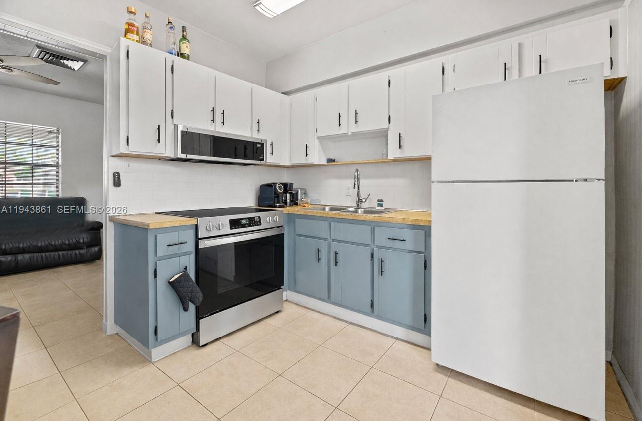 206 SE 5th St #. Dania Beach, FL 33004