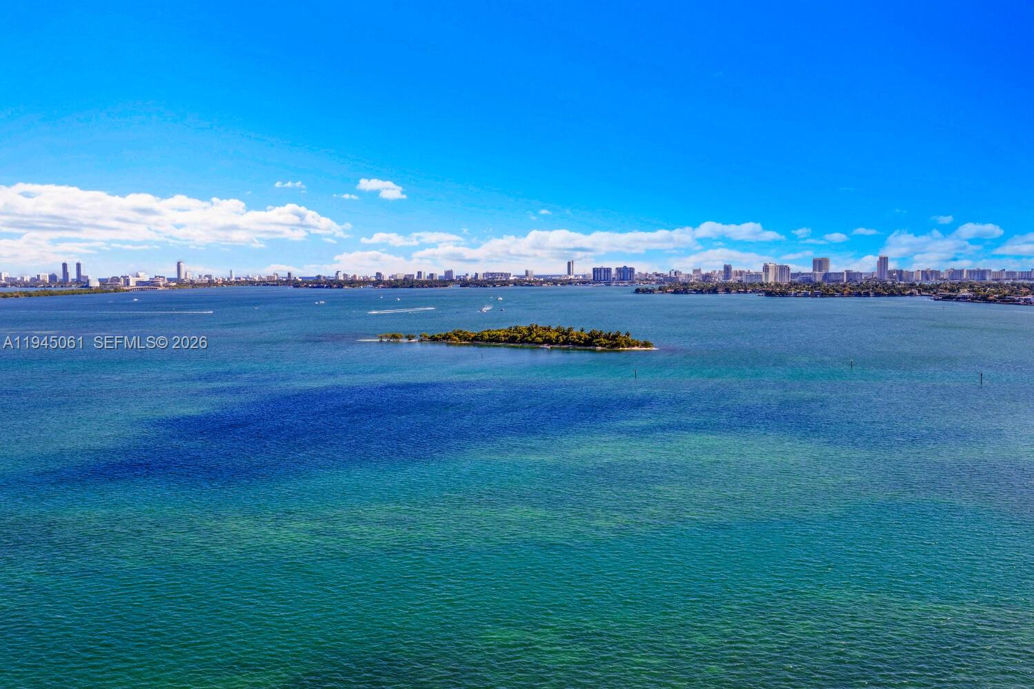 725 NE 22nd St #PH2B