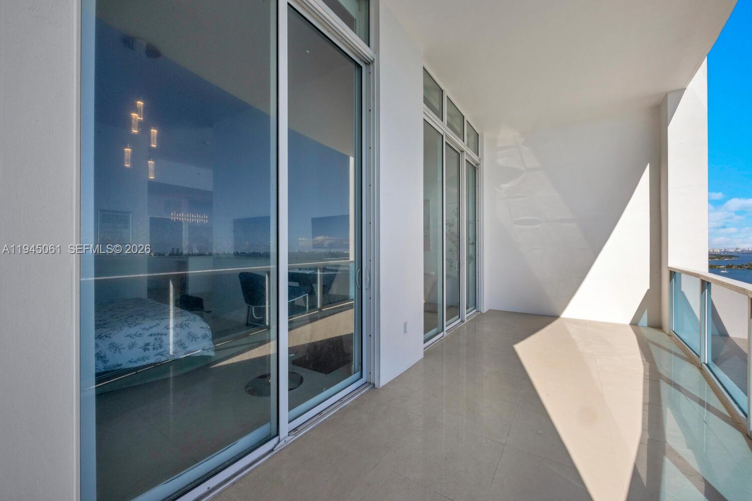 image New Wave Condominium9