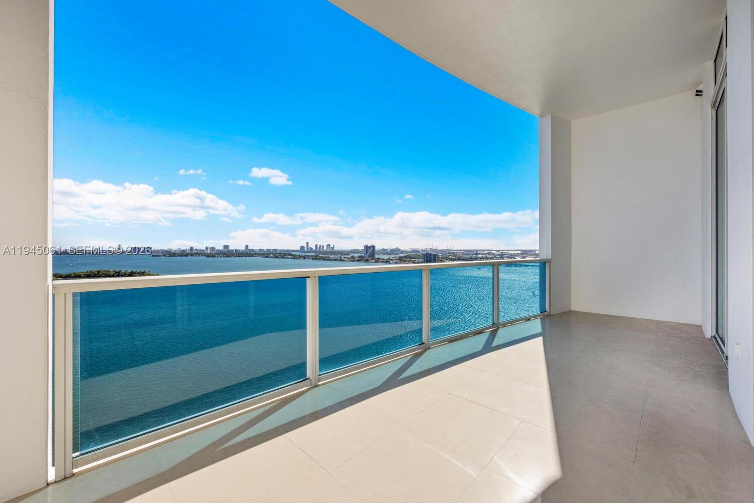 image New Wave Condominium7