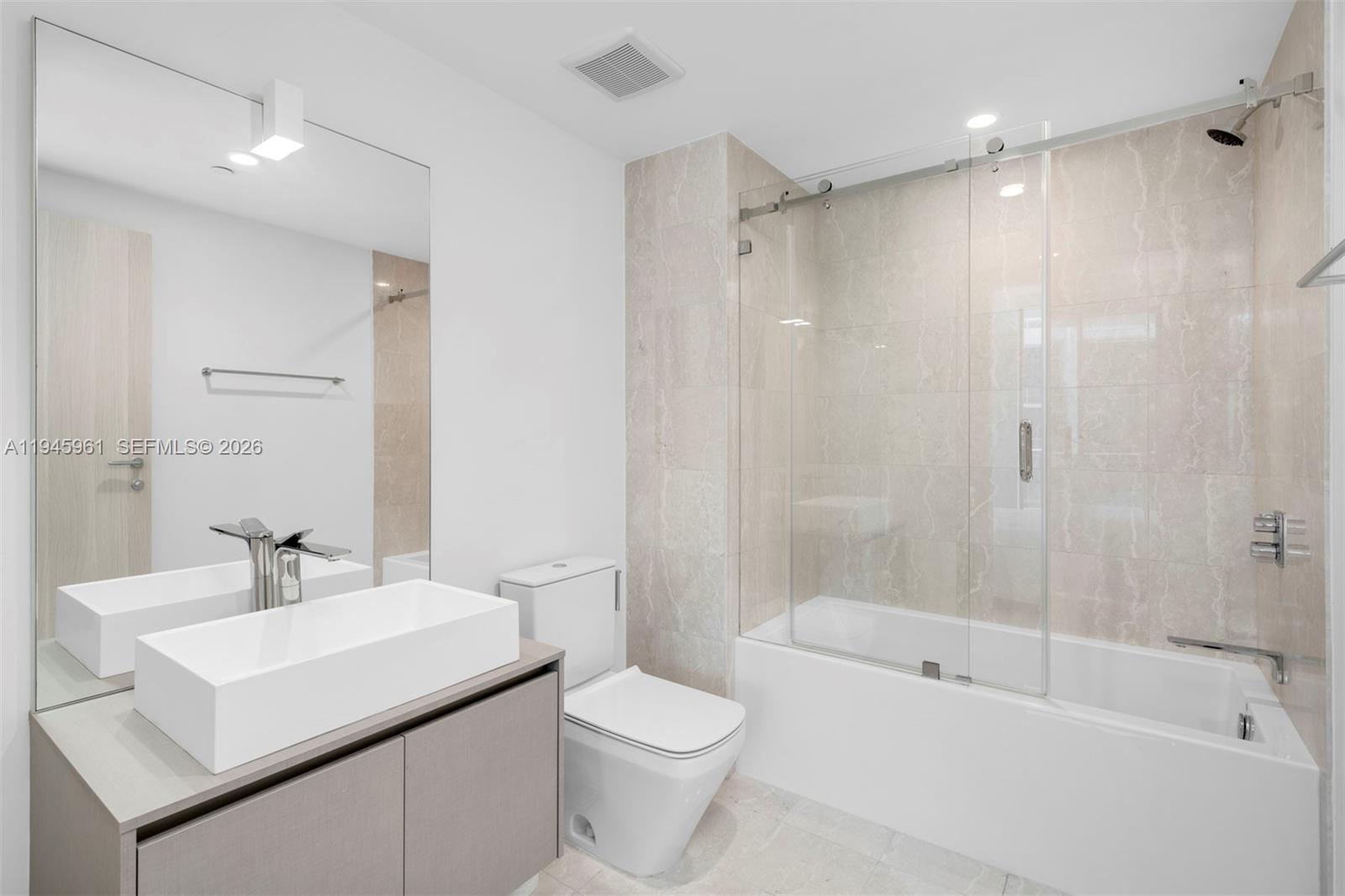 1000 Brickell Plz #4809 Miami, FL 33131