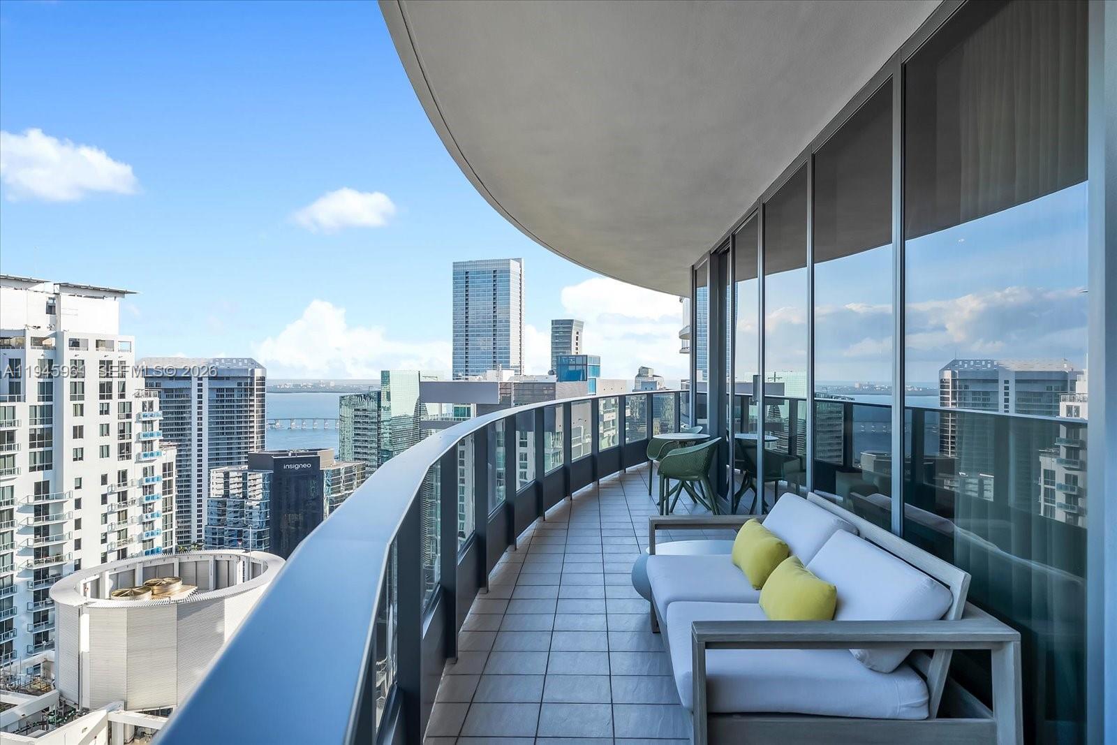 1000 Brickell Plz #4809 Miami, FL 33131