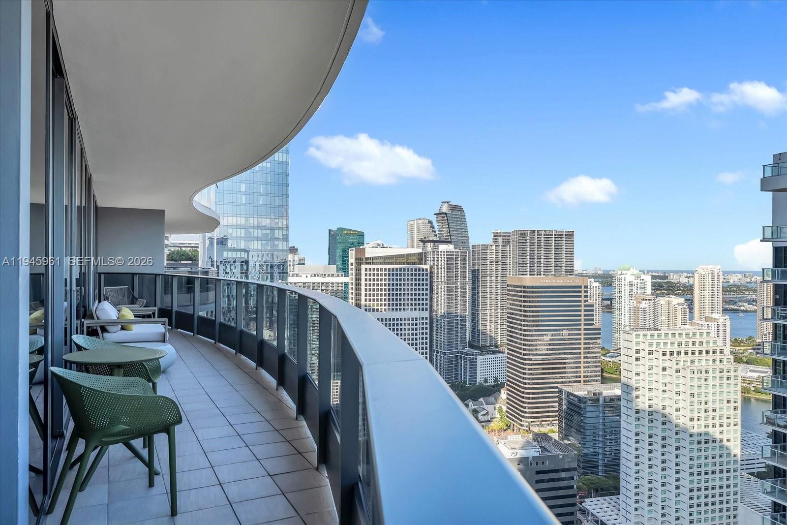1000 Brickell Plz #4809 Miami, FL 33131