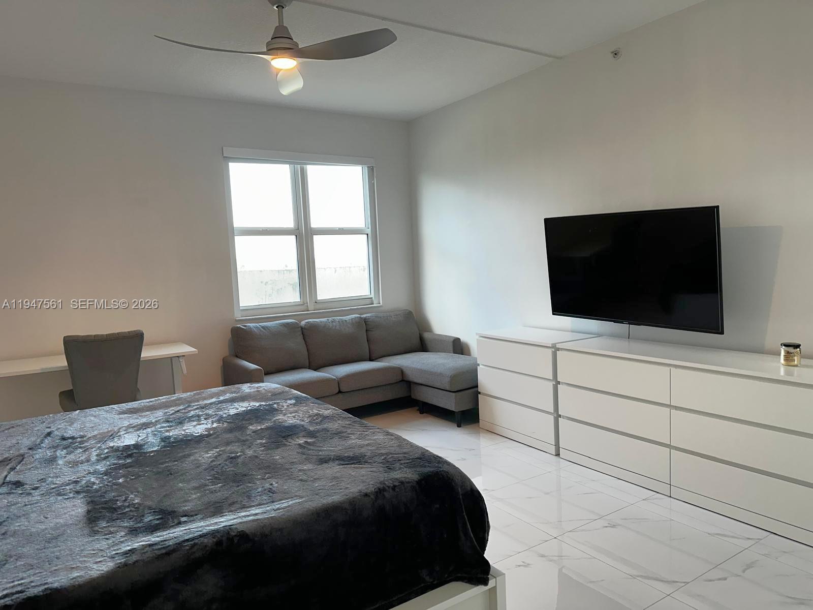 3000 Coral Way #421 Miami, FL 33145