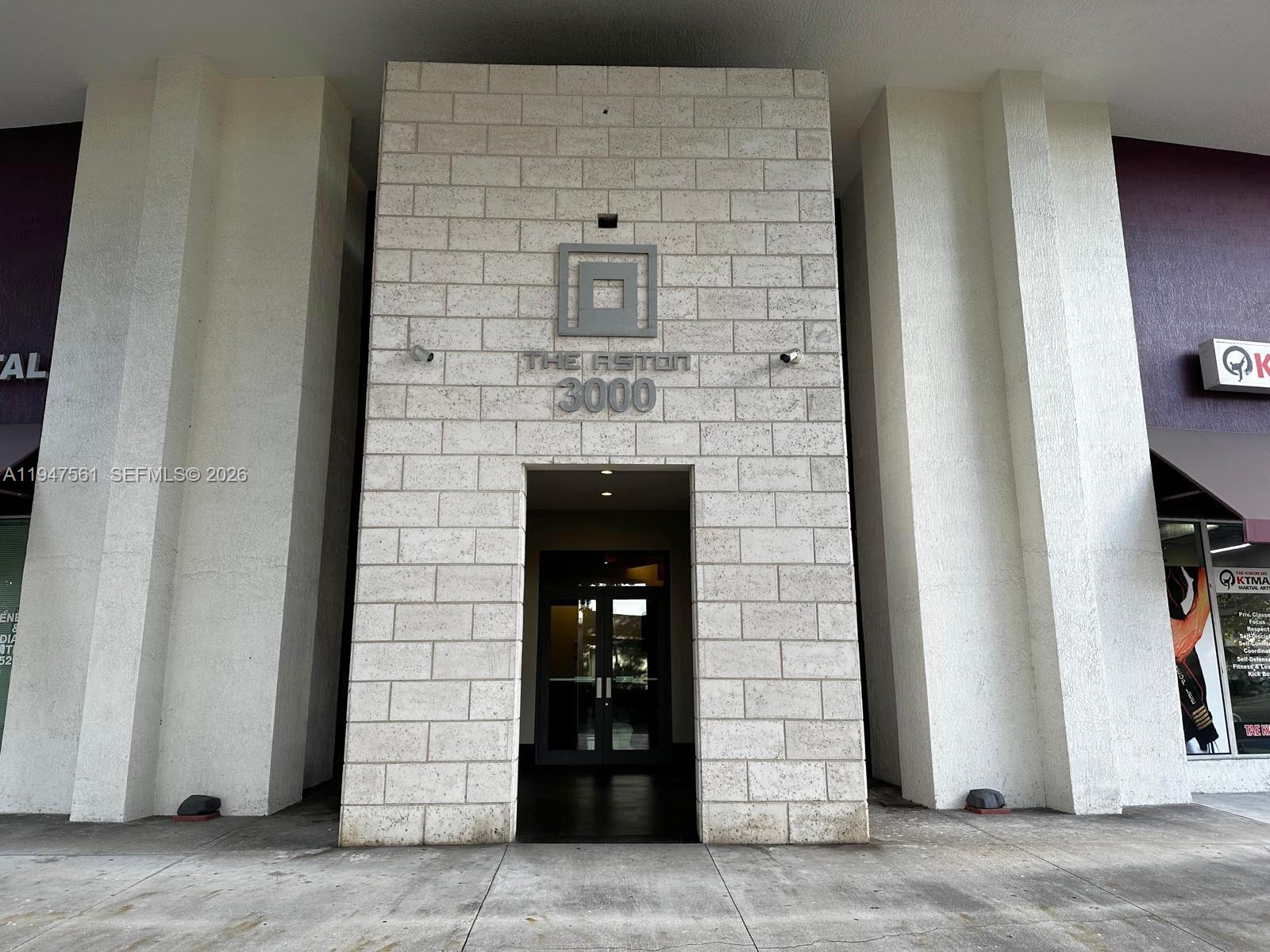 3000 Coral Way #421 Miami, FL 33145