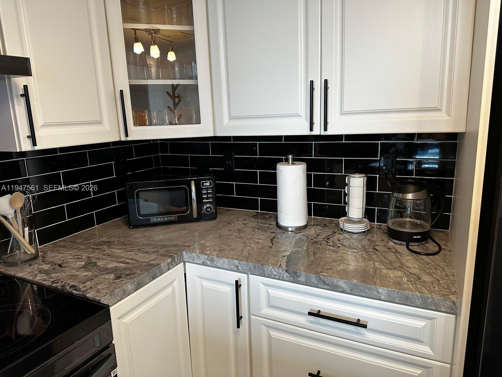 3000 Coral Way #421 Miami, FL 33145