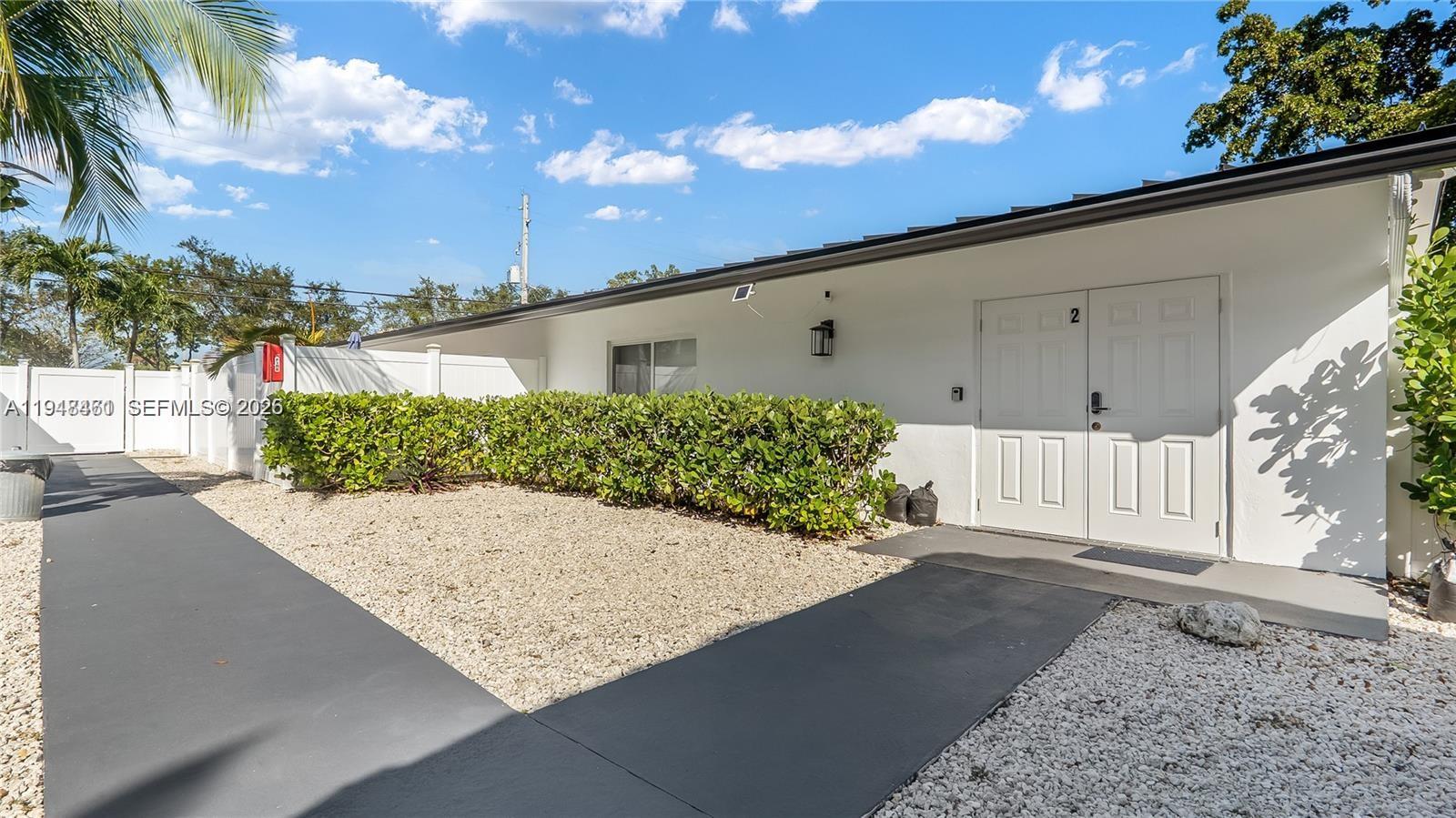 1702 SW 20th St Fort Lauderdale, FL 33315