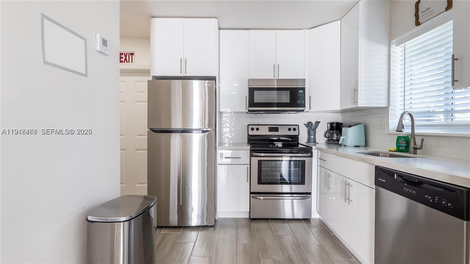 1702 SW 20th St Fort Lauderdale, FL 33315