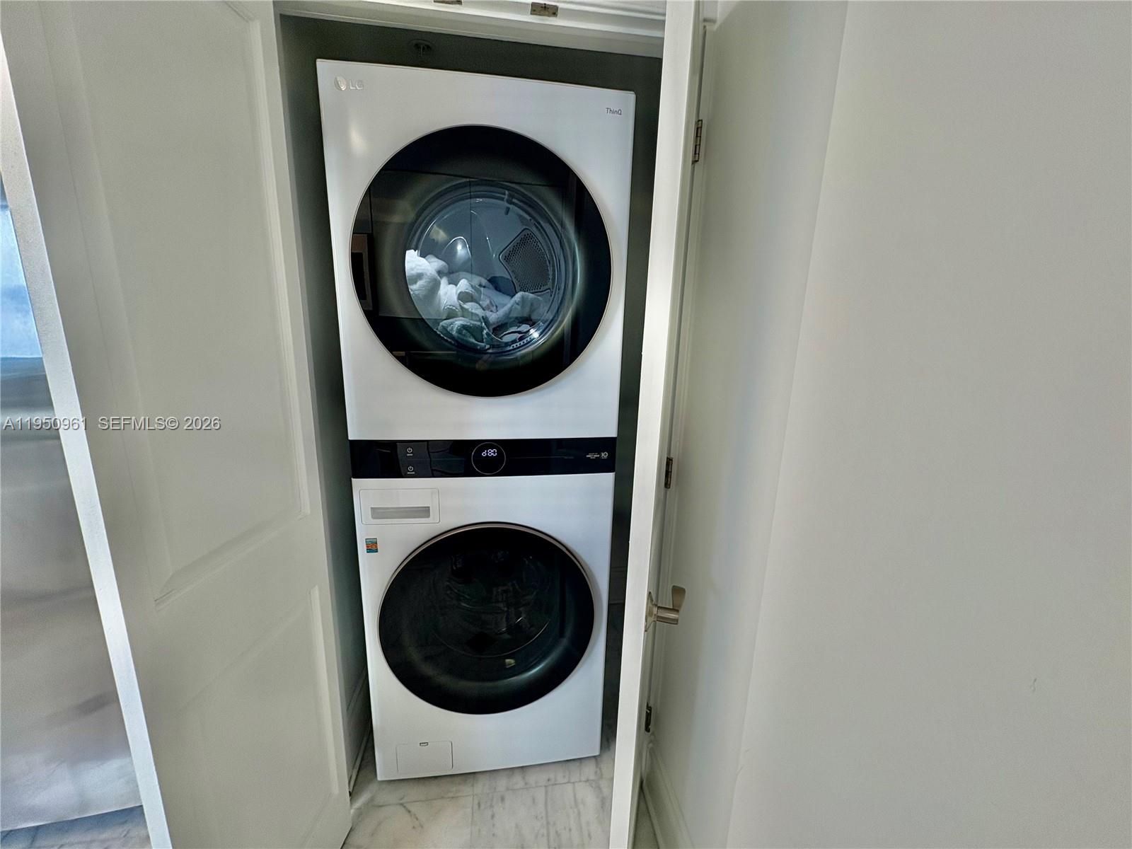 1800 N Bayshore Dr #1801 Miami, FL 33132