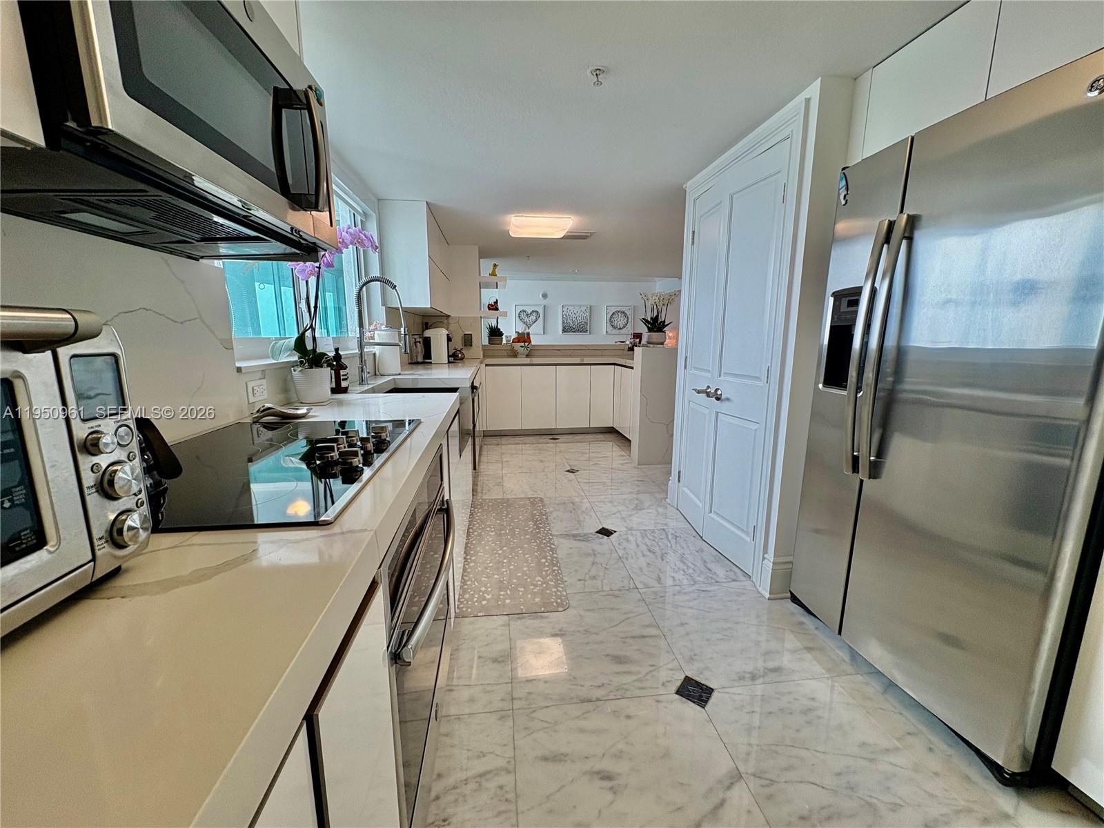 1800 N Bayshore Dr #1801 Miami, FL 33132