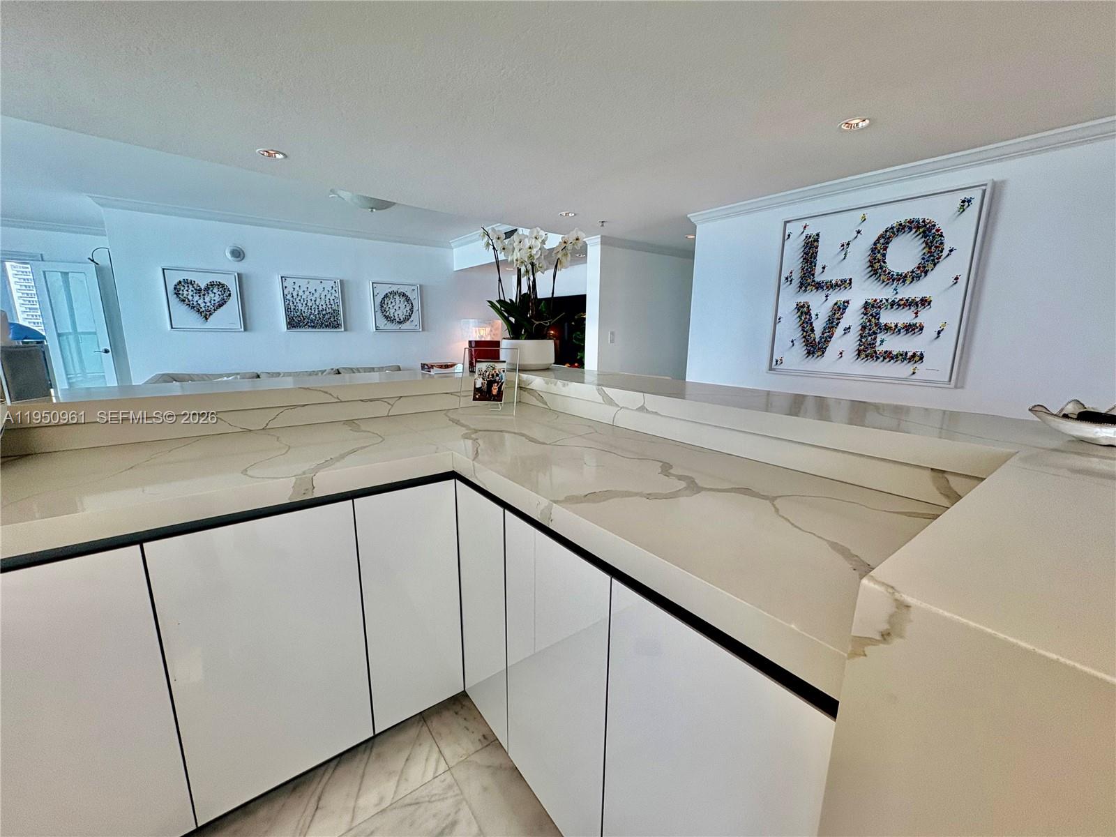 1800 N Bayshore Dr #1801 Miami, FL 33132