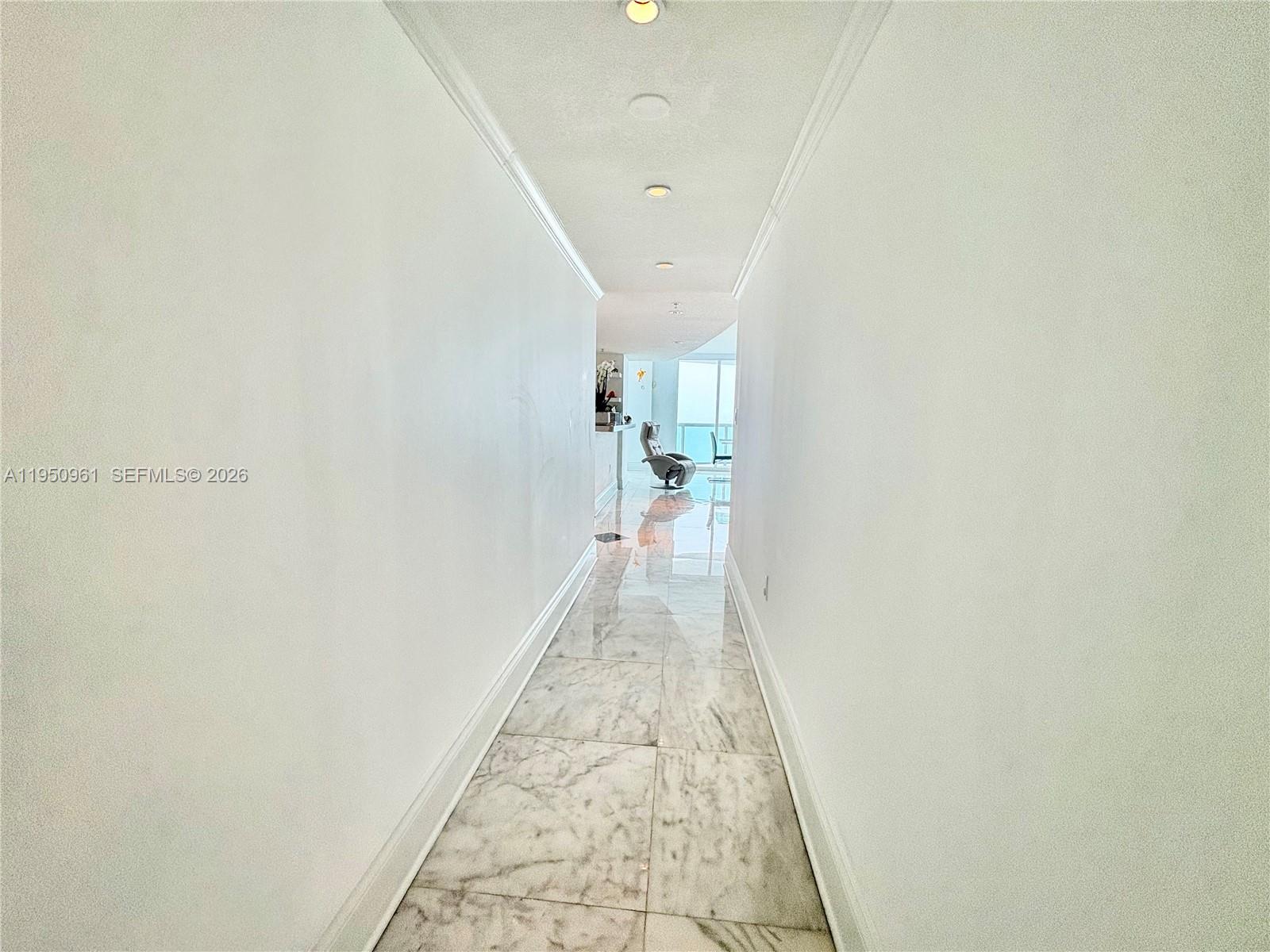 1800 N Bayshore Dr #1801 Miami, FL 33132