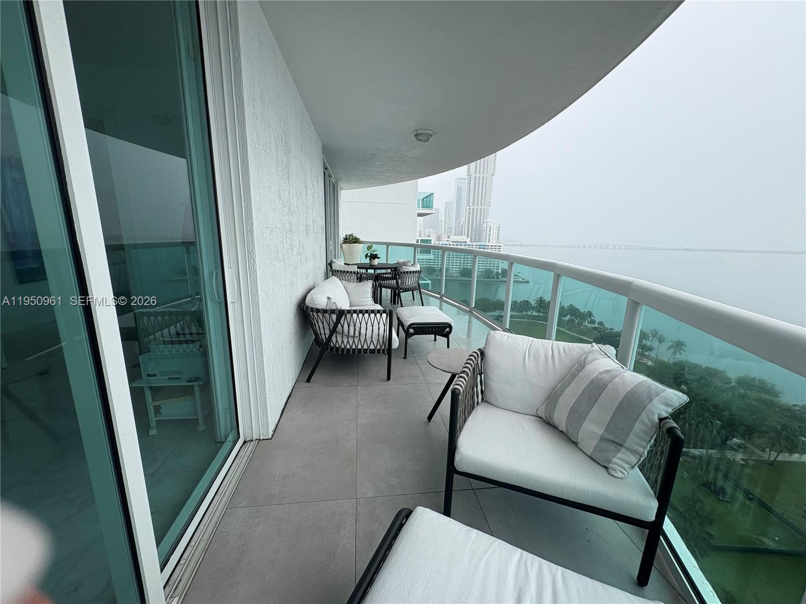 1800 N Bayshore Dr #1801 Miami, FL 33132