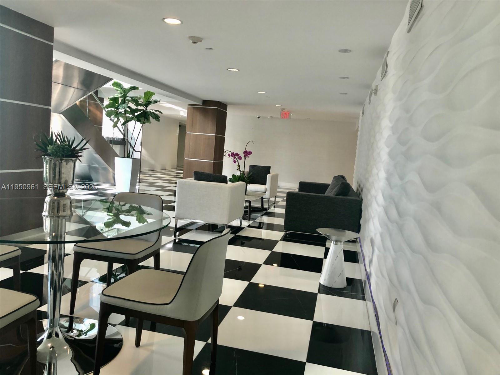 1800 N Bayshore Dr #1801 Miami, FL 33132