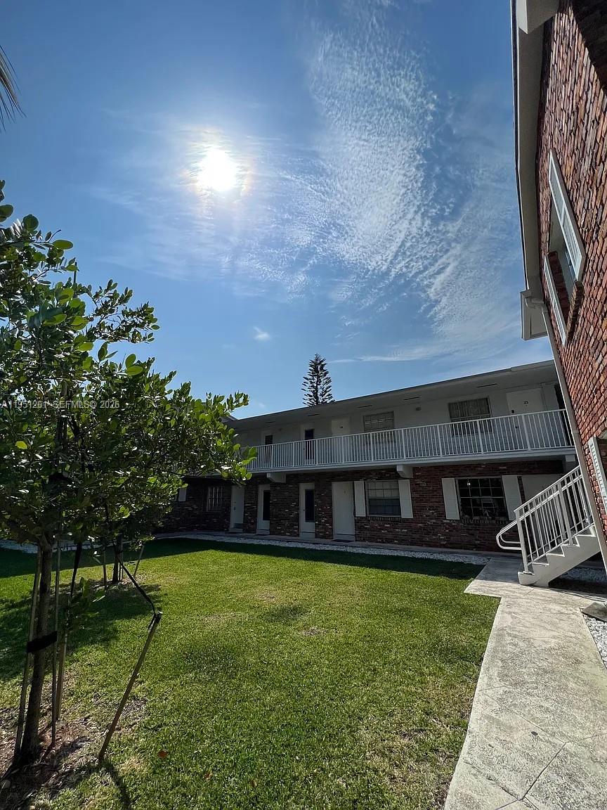 100 Sunrise Dr #5 Key Biscayne, FL 33149