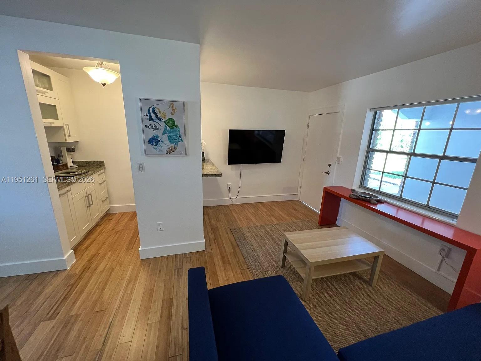 100 Sunrise Dr #5 Key Biscayne, FL 33149