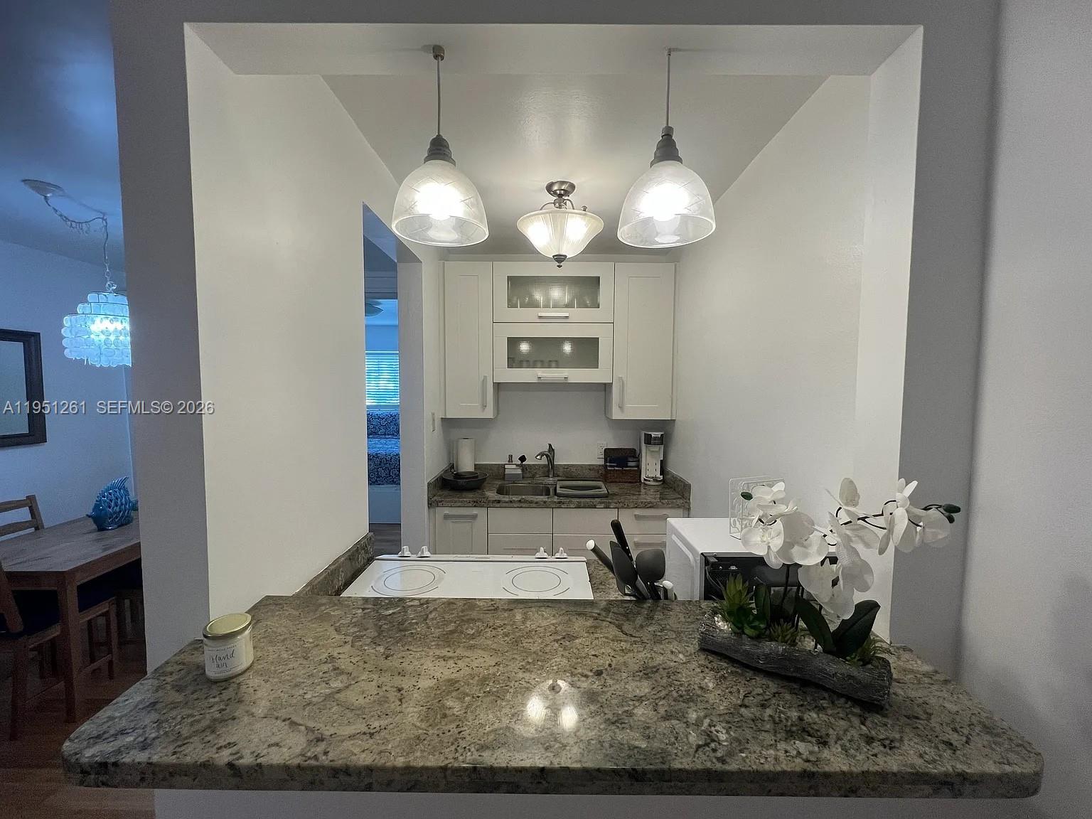 100 Sunrise Dr #5 Key Biscayne, FL 33149