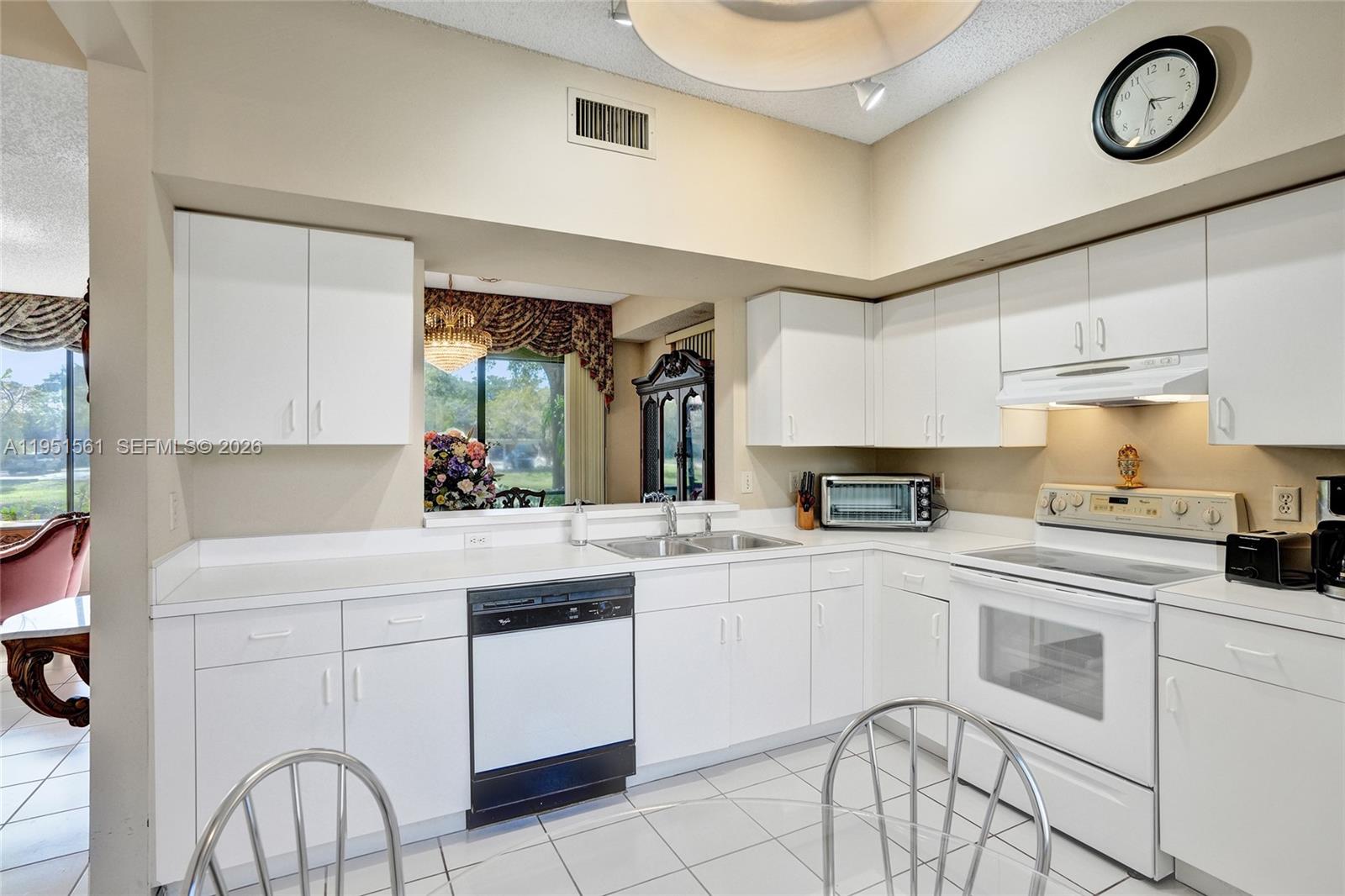 10530 NW 10th St #B-125 Plantation, FL 33322