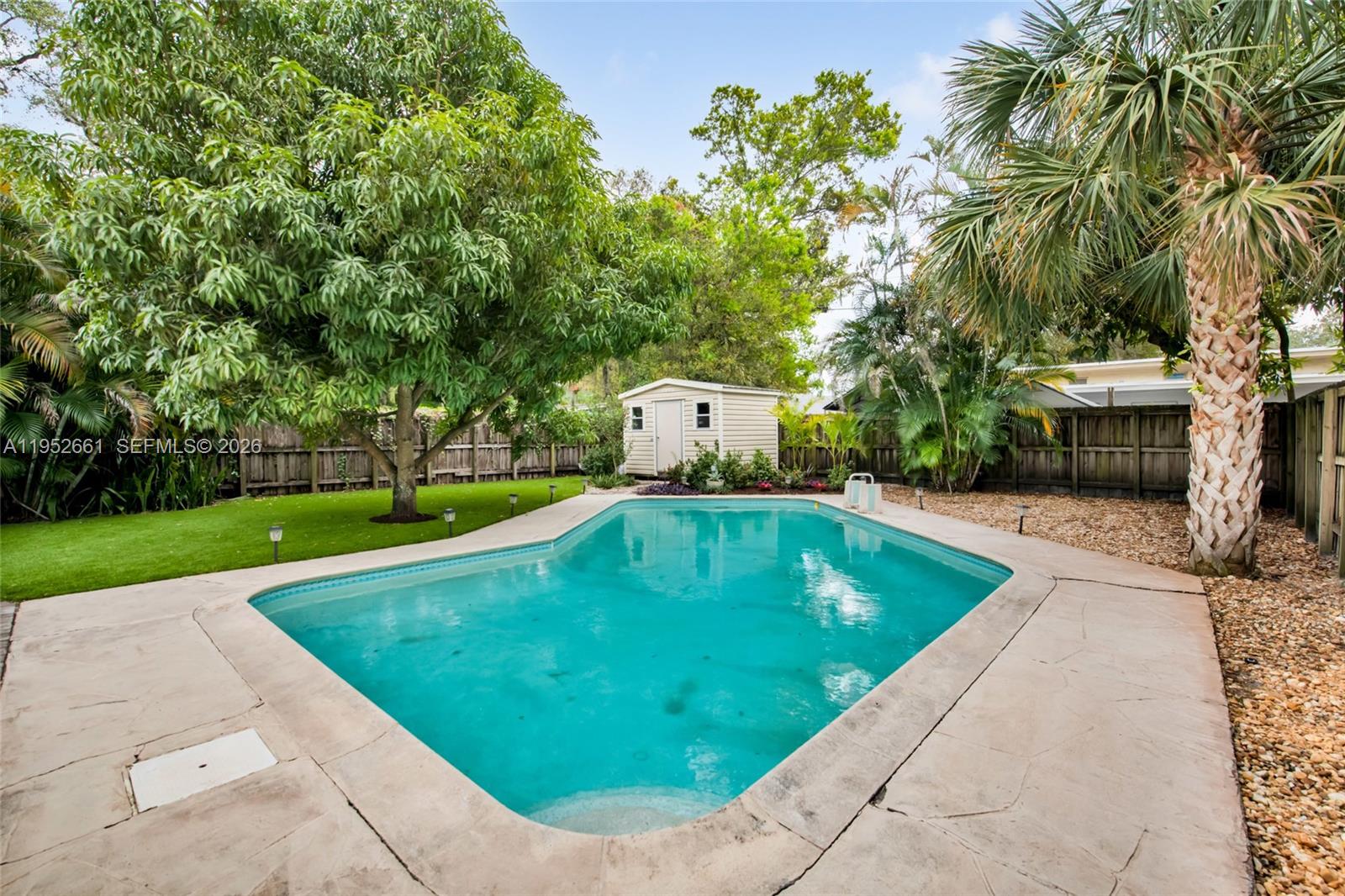 1512 SW 24th St Fort Lauderdale, FL 33315