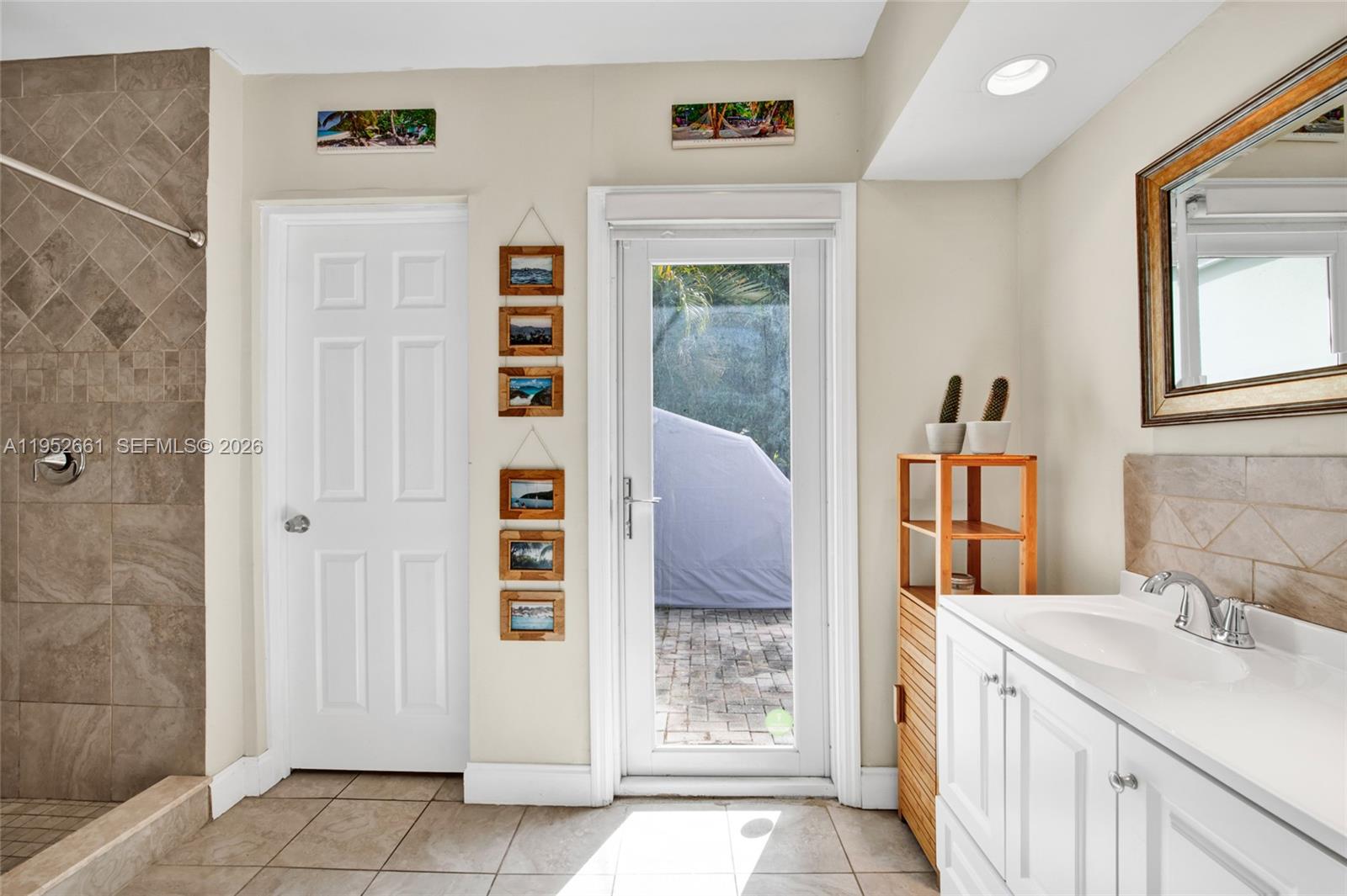 1512 SW 24th St Fort Lauderdale, FL 33315