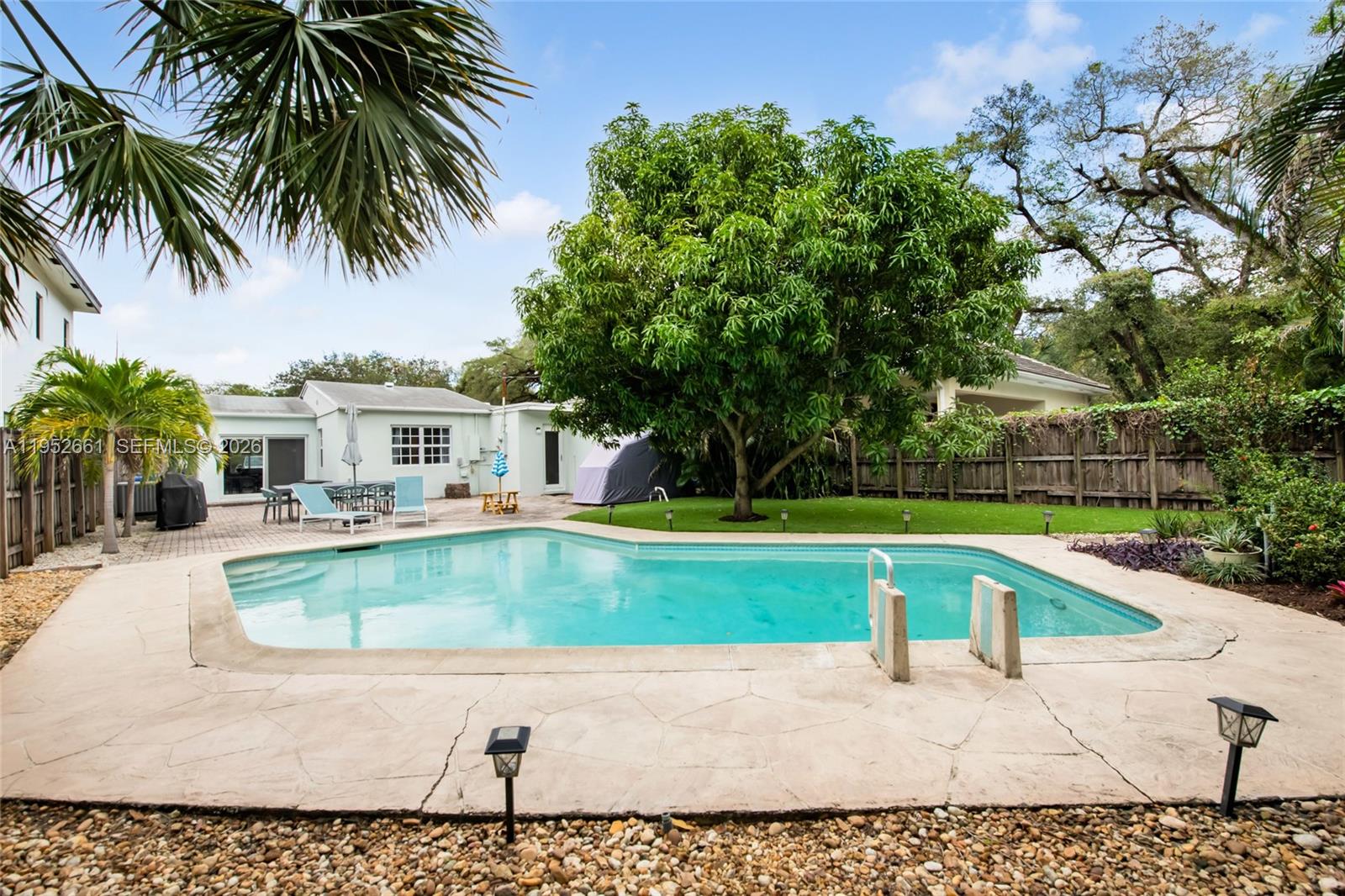 1512 SW 24th St Fort Lauderdale, FL 33315