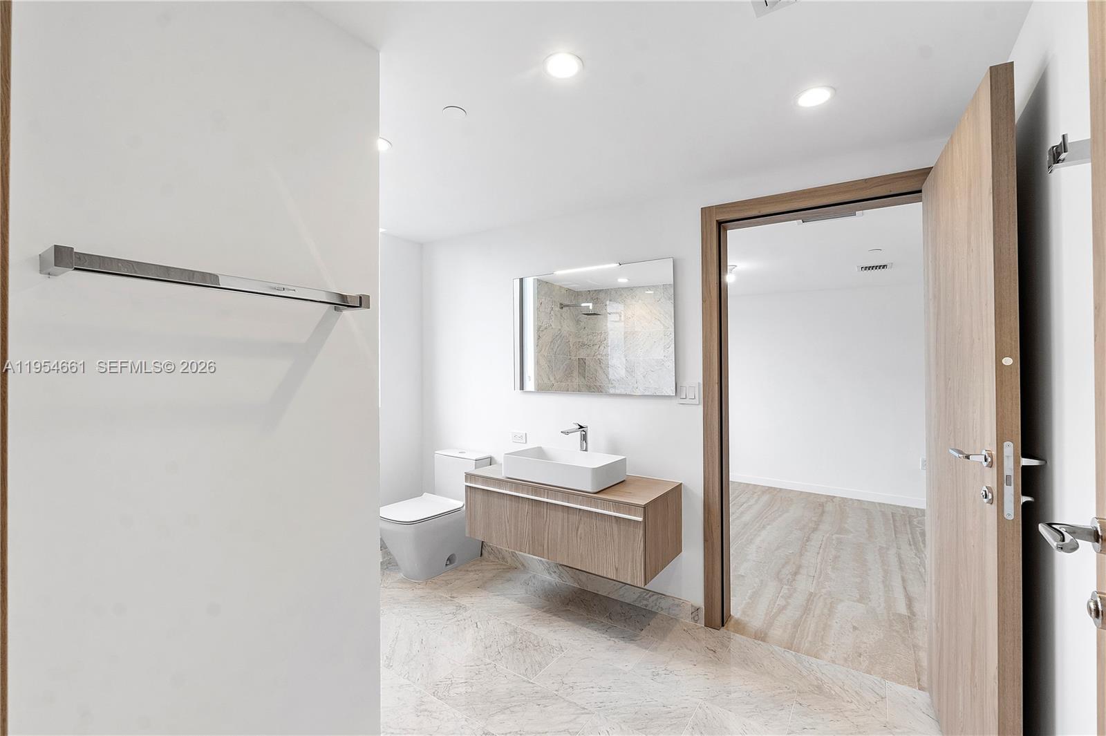 1135 103rd St #401 Bay Harbor Islands, FL 33154