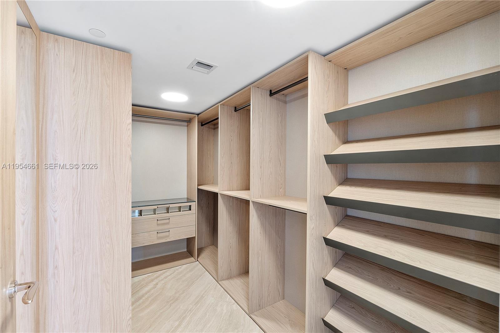 1135 103rd St #401 Bay Harbor Islands, FL 33154