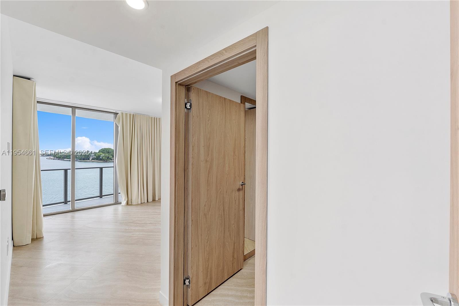 1135 103rd St #401 Bay Harbor Islands, FL 33154