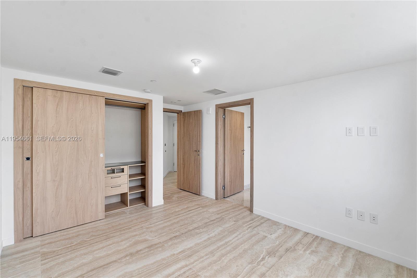 1135 103rd St #401 Bay Harbor Islands, FL 33154