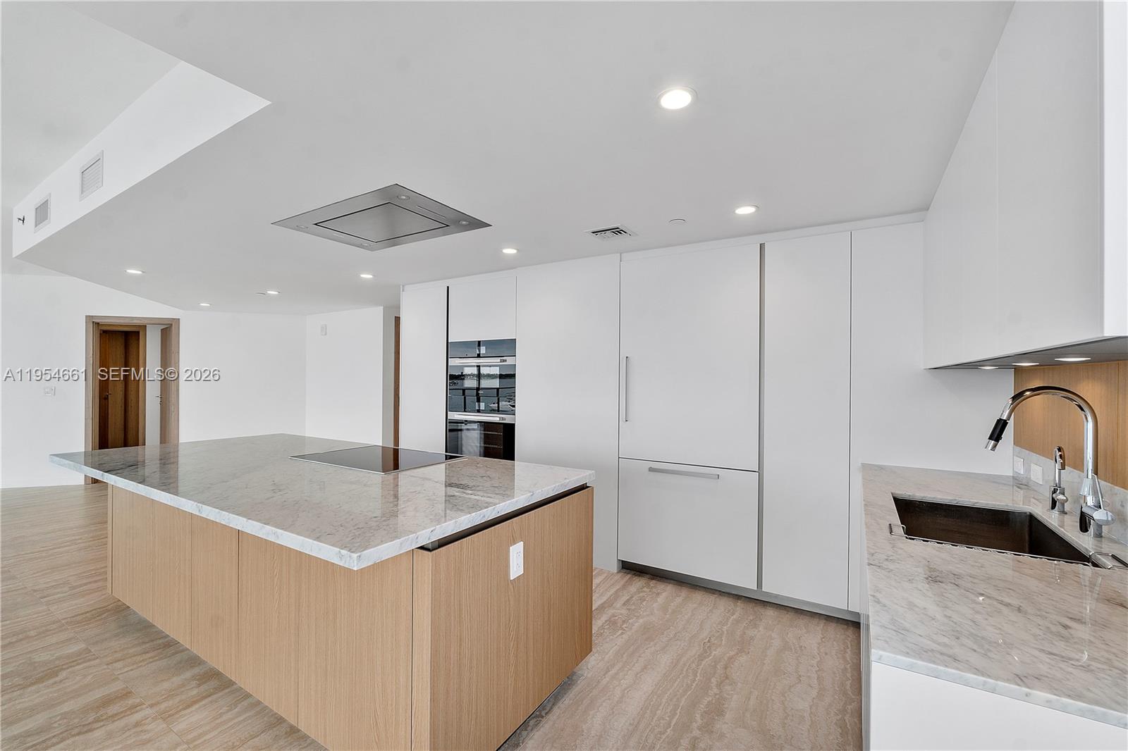 1135 103rd St #401 Bay Harbor Islands, FL 33154