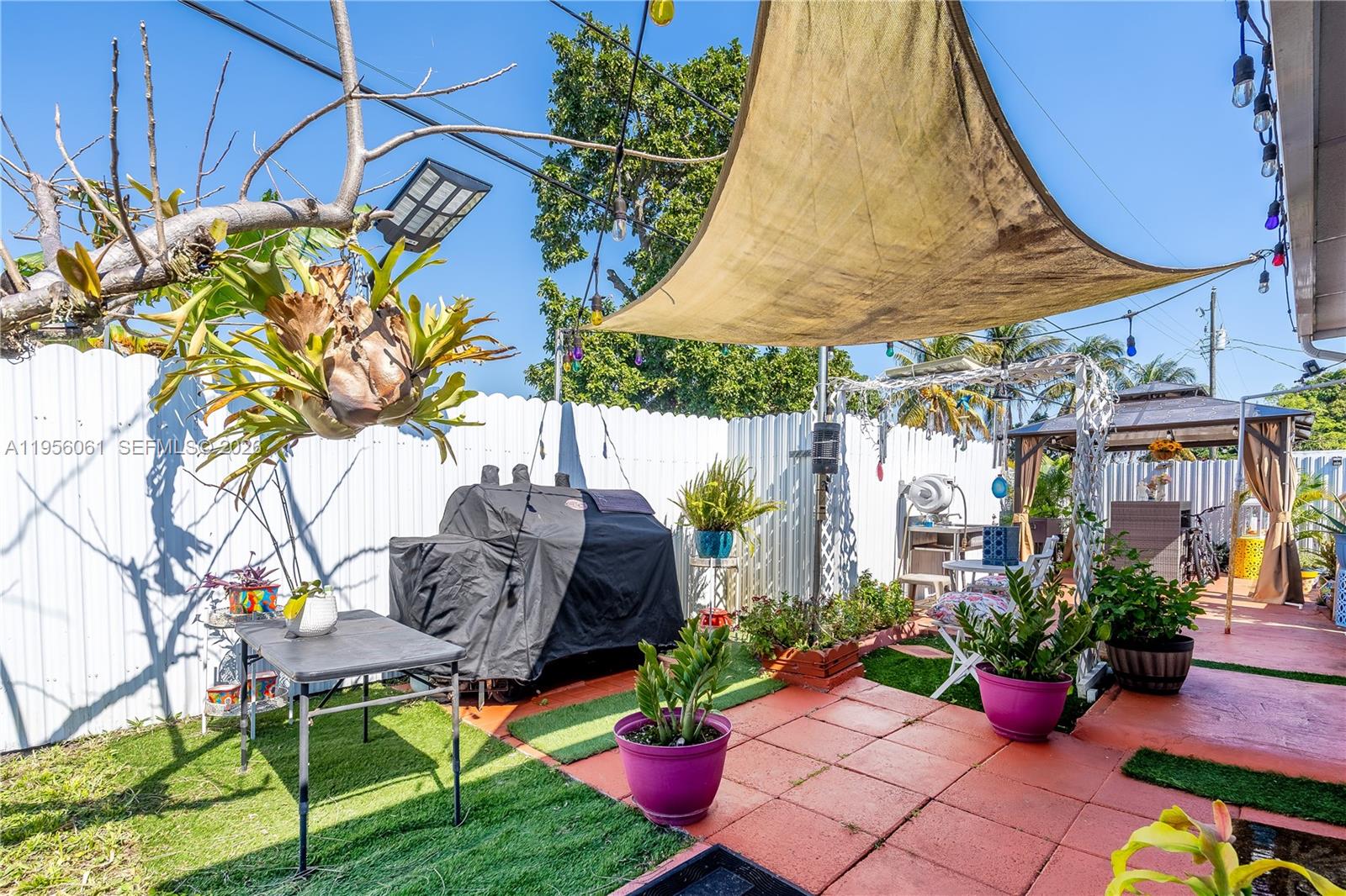 1031 NE 213th Ter Miami, FL 33179