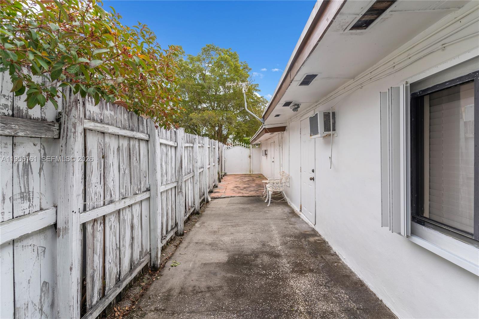 18670 Belview Dr Cutler Bay, FL 33157