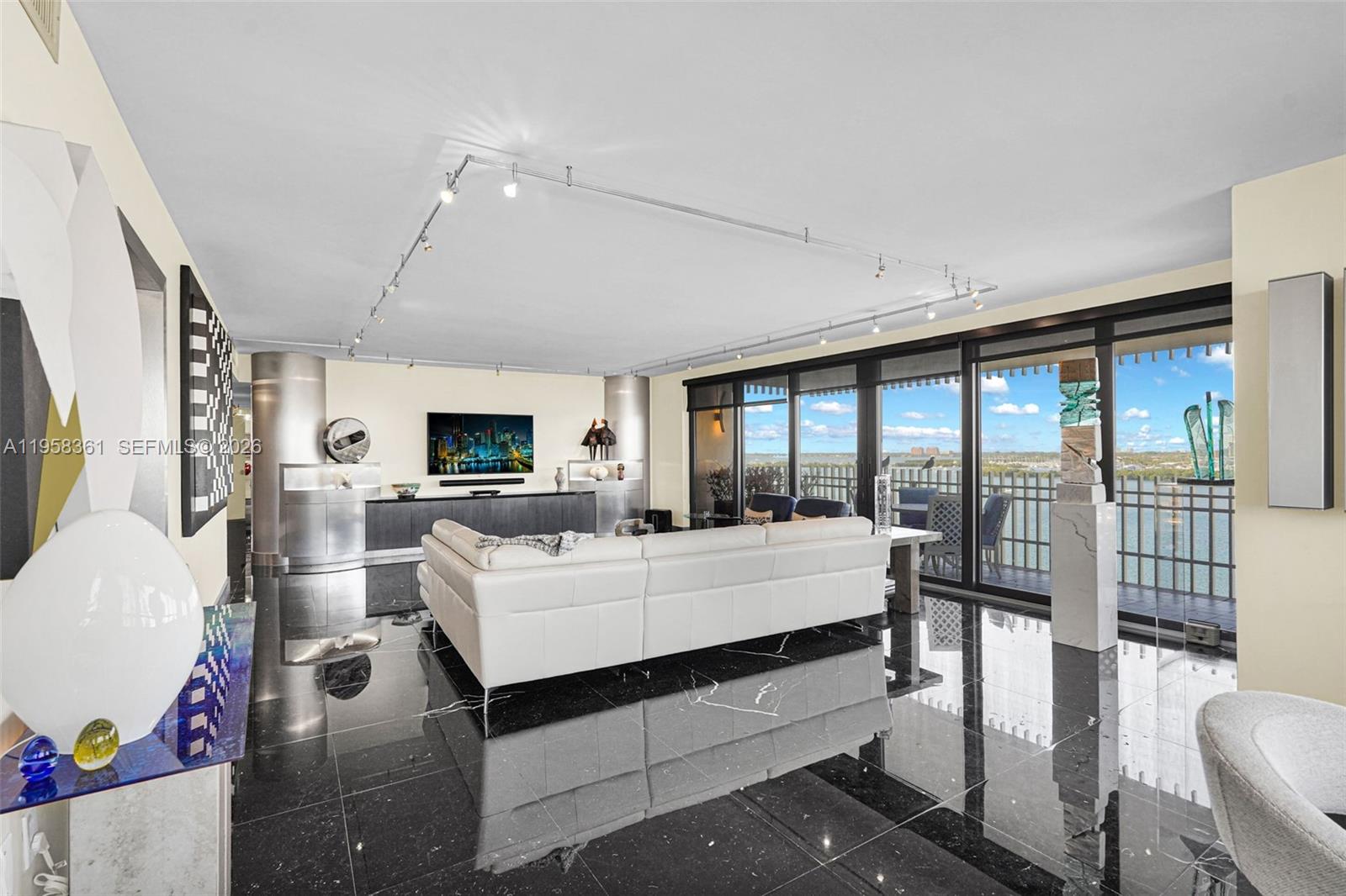 image Three Grove Isle2