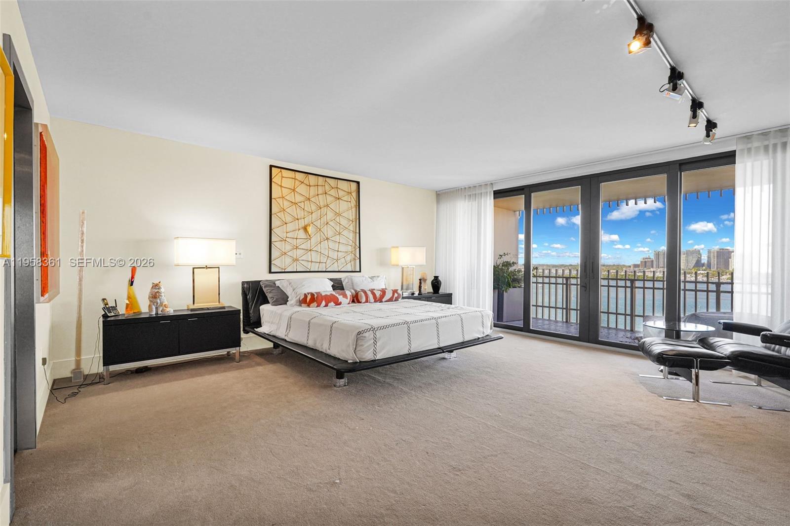 image Three Grove Isle39