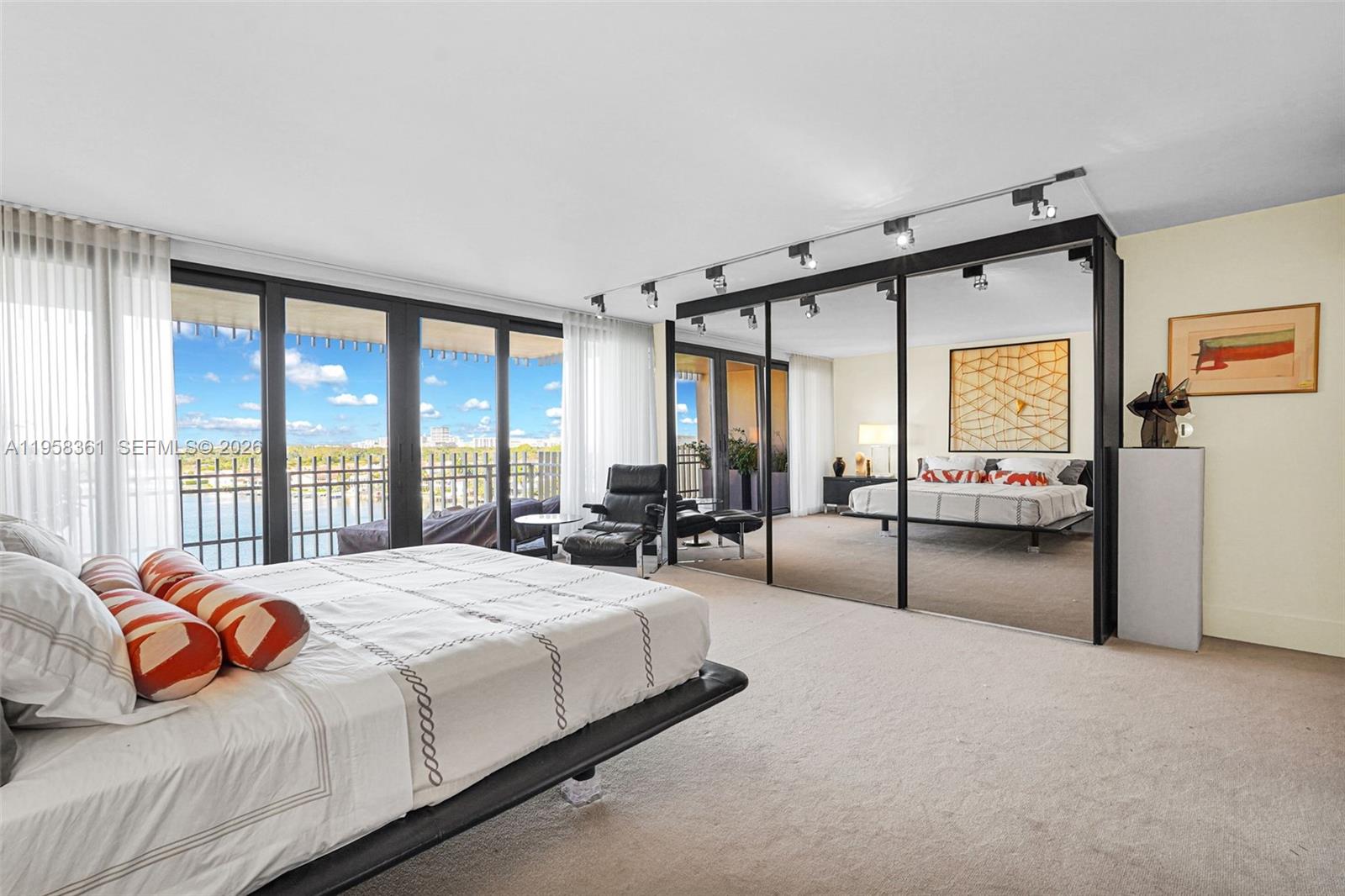 image Three Grove Isle42