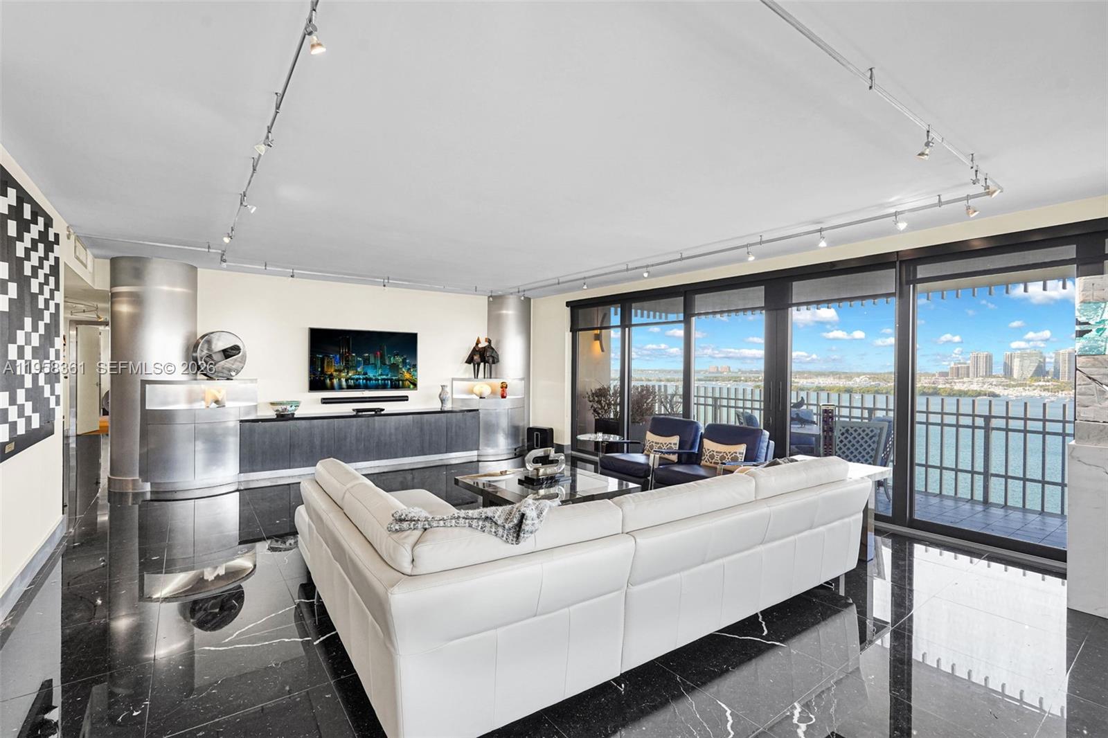 image Three Grove Isle4