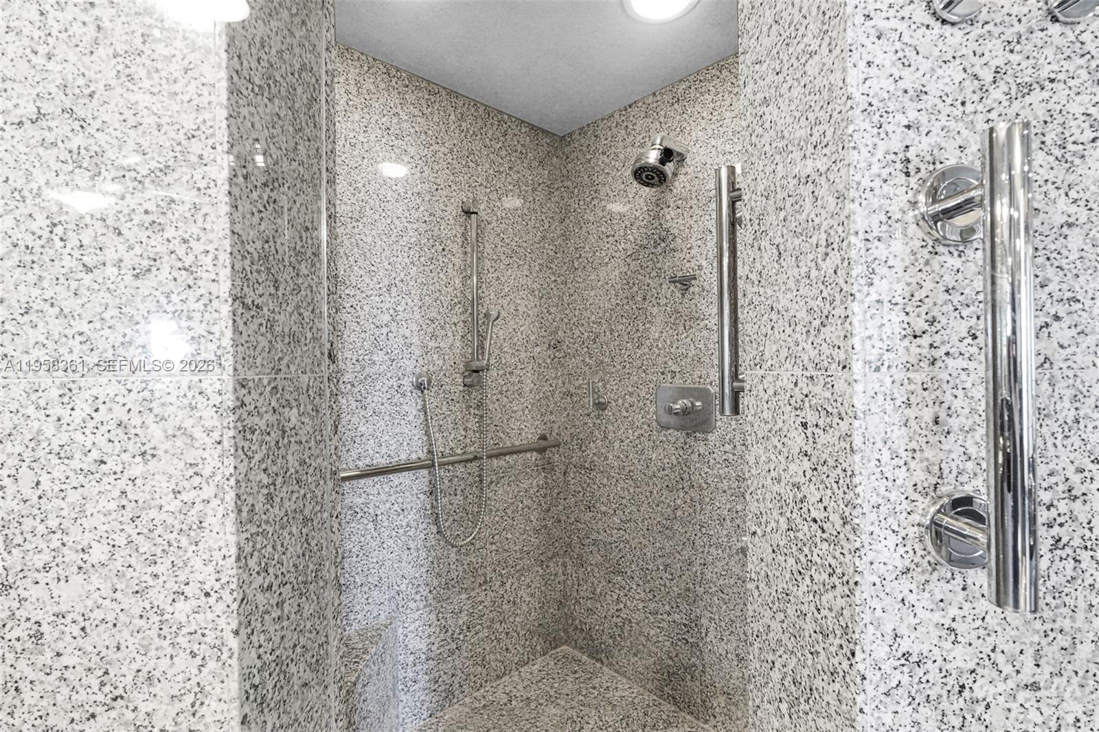 image Three Grove Isle49