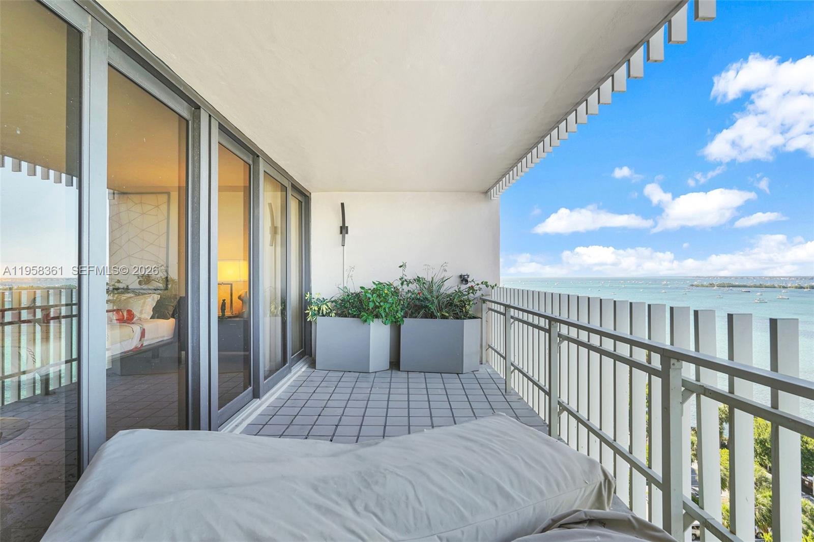 image Three Grove Isle51