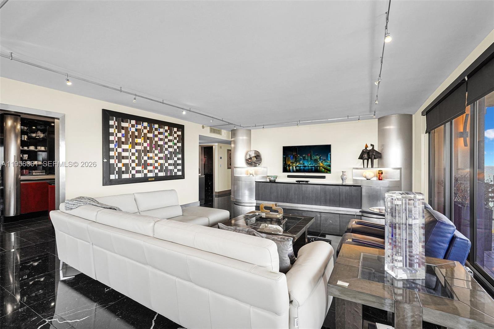 image Three Grove Isle8