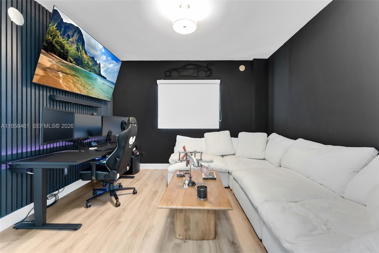 14951 Royal Oaks Ln #2201 North Miami, FL 33181